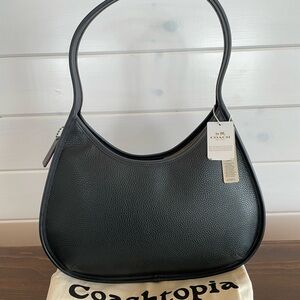 Coachtopia Coach Black Pebbled Leather Shoulder Bag CQ018